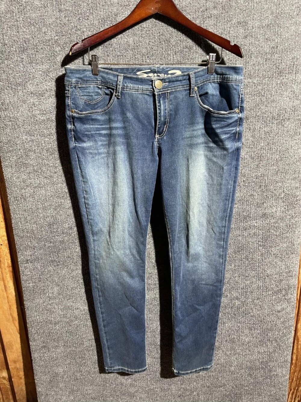 Seven7 Jeans Womens 14 Blue Skinny Mid Rise Embroidered Pockets Denim Stretch